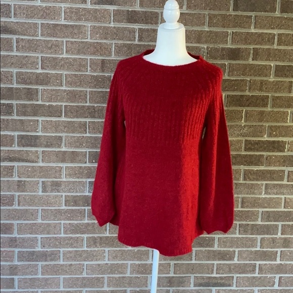Sweater - Picture 1 of 4